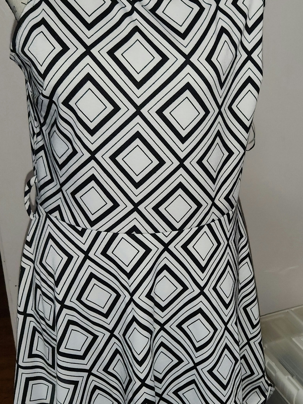 Connection 18 L Black & White Geo Fit & Flare Dress